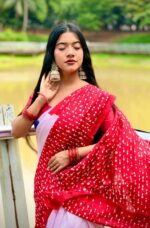 1050 টাকায় বাটিক সিল্ক শাড়ি - Image 5