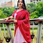 1050 টাকায় বাটিক সিল্ক শাড়ি